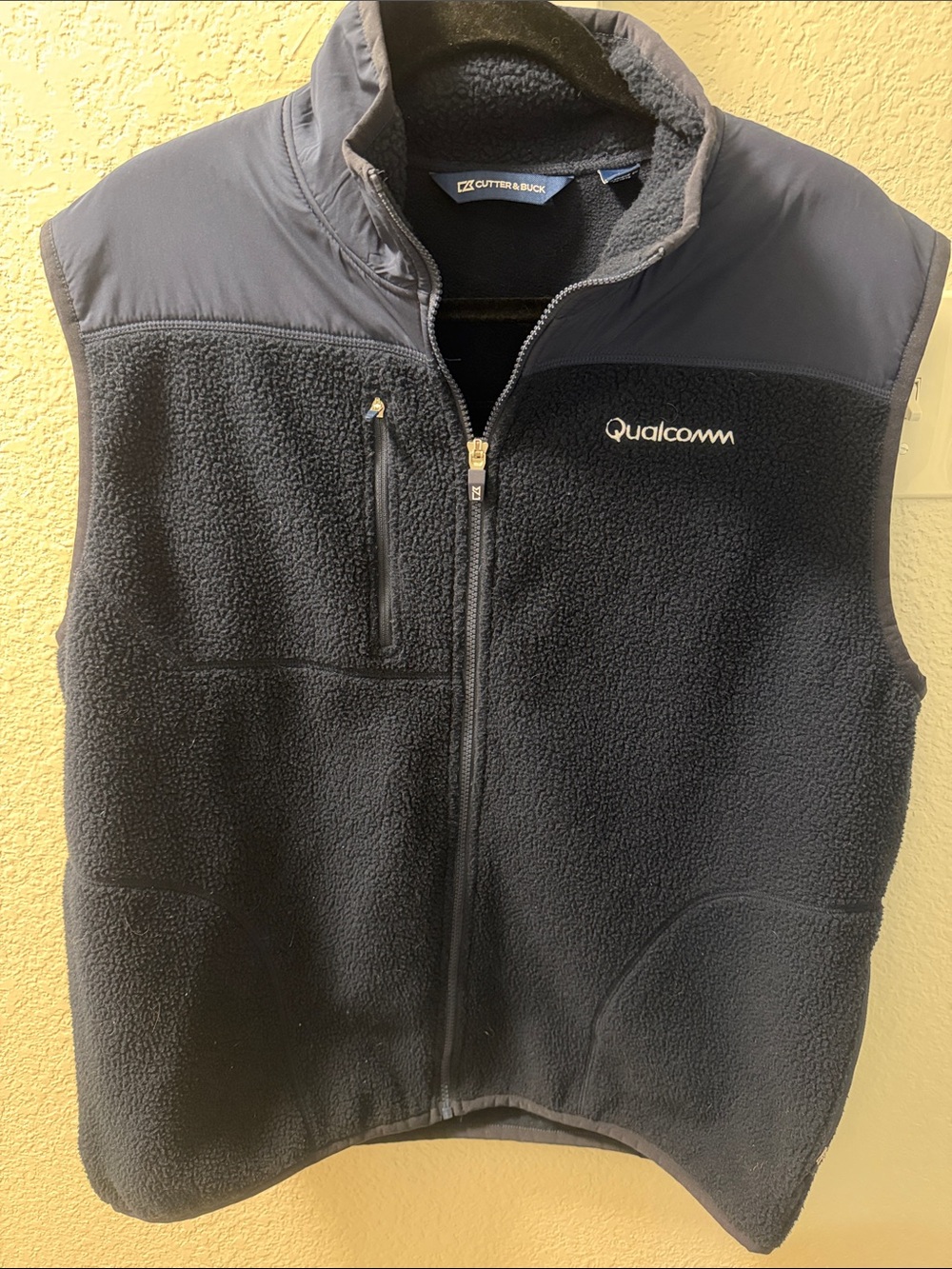 Cutter & Buck vest (size L)